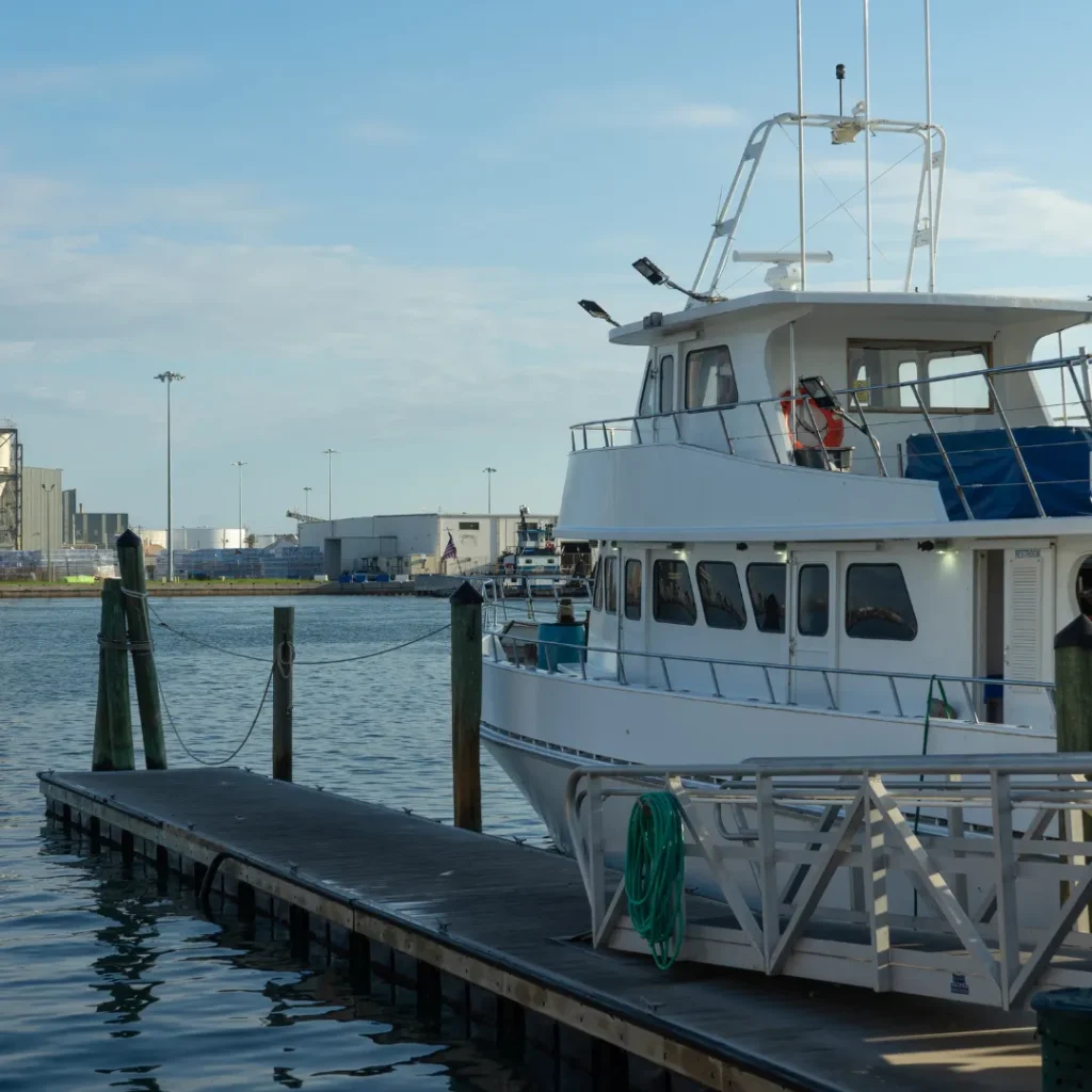 LICQual UK Level 6 Diploma in Shipbroking and Chartered Vessel Operations